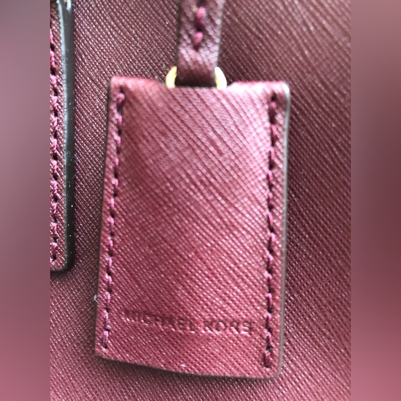 Michael Kors Hamilton Bag - Picture 9 of 16